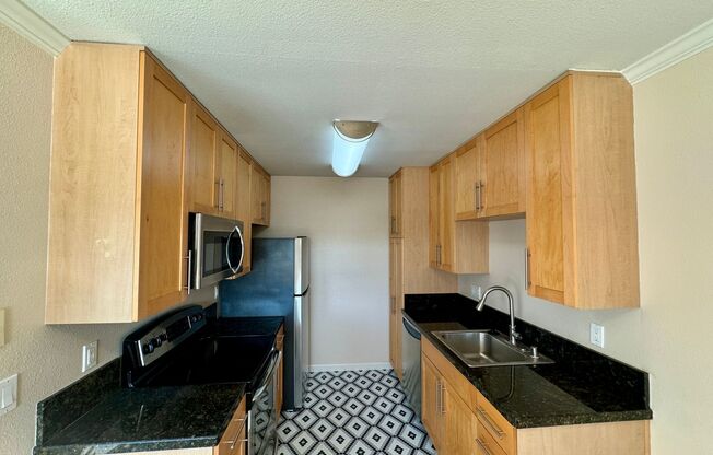 1 bed, 1 bath, $2,100