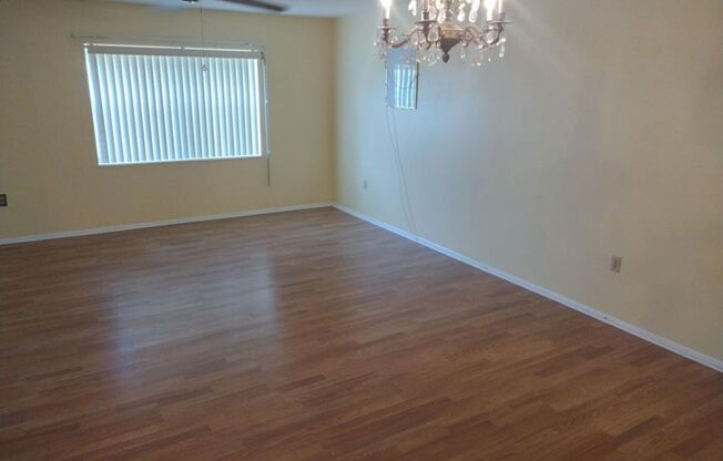 3 beds, 2 baths, $1,550, Unit # H 9