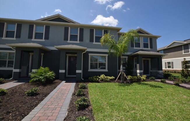 3 Bedroom, 2.5 Baths 13298 Townhouse For Rent at Pontoon Rd. Winter Garden, FL 34787