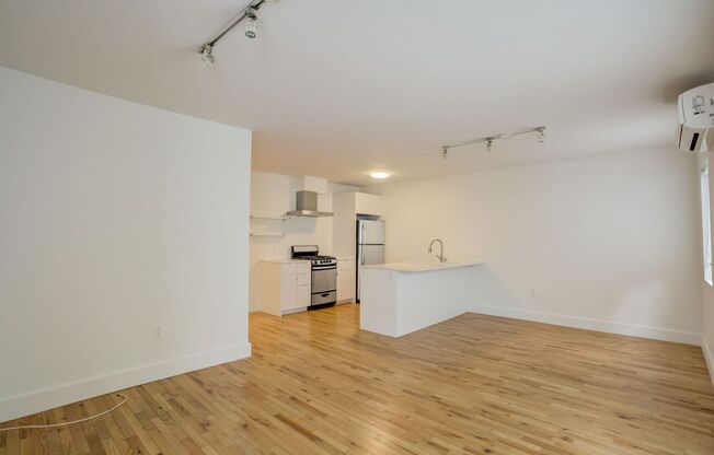 306 N. BONNIE BRAE ST.