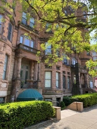1 bed, 1 bath, 581 sqft, $3,500, Unit 5B