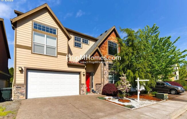Spacious Three Bedroom Home in Aloha!