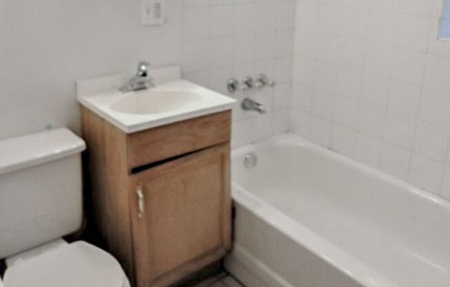 Studio, 1 bath, 375 sqft, $1,335, Unit 2890-G