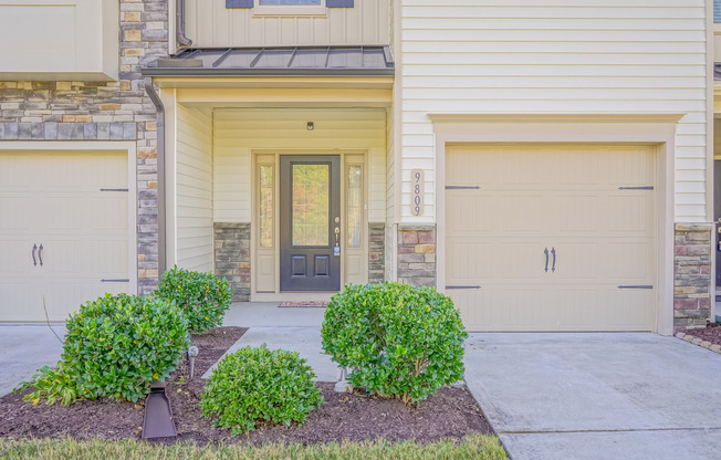 Townhome | Washer/ Dryer Included  |Fenced Yard | One Car Garage