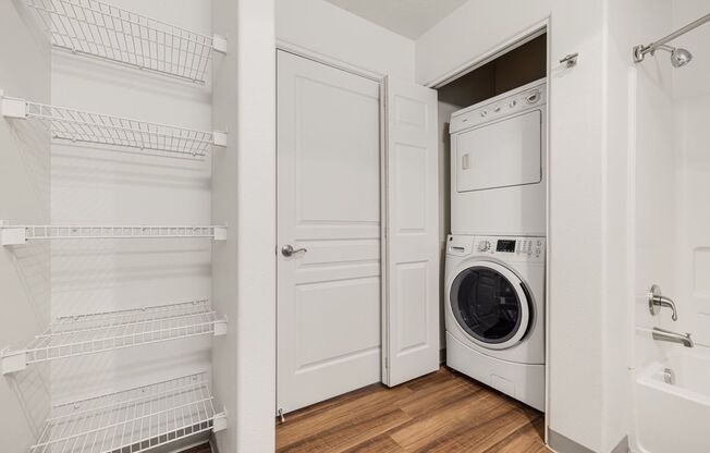 1 bed, 1 bath, 662 sqft, $1,425, Unit 419