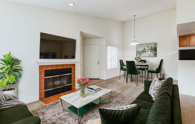 2 beds, 2 baths, 990 sqft, $2,698