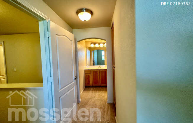 2 beds, 2 baths, $2,400, Unit #427