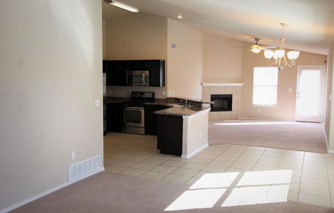 3 beds, 2 baths, $1,650