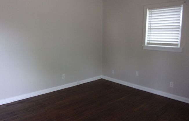 2 Bedroom 1 Bath Home Minutes from Uptown Charlotte