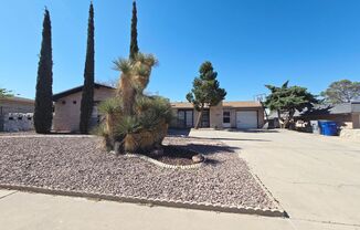 3 bedroom, 1.5 bath in West El Paso TX!