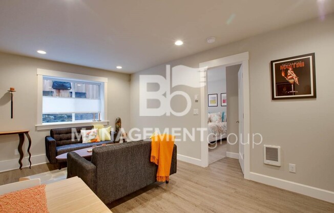 Close-in Modern ADU. Great Location. Close to Shopping. Easy Downtown Commute!