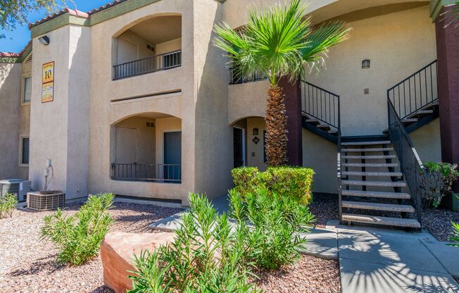2 Bedroom/2 Bathroom Condo in Quiet Gated Community- Centrally Located!!
