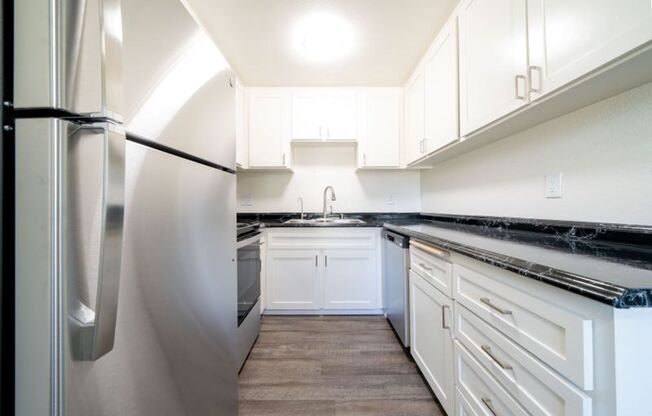 3 beds, 2 baths, 1,200 sqft, $2,900, Unit 633-35