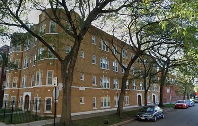 Albany Park Apartments!