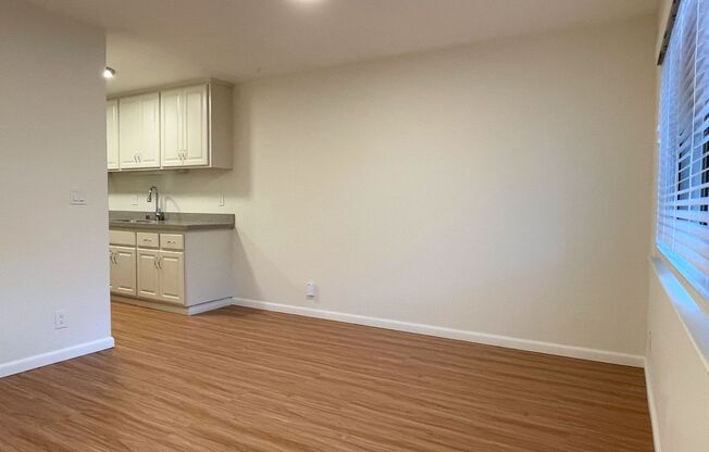 Beautiful 3 bedroom, 2 and a half bath recently remodeled townhome in Corte Madera for rent!