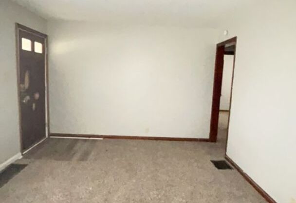 2 beds, 1 bath, $1,200