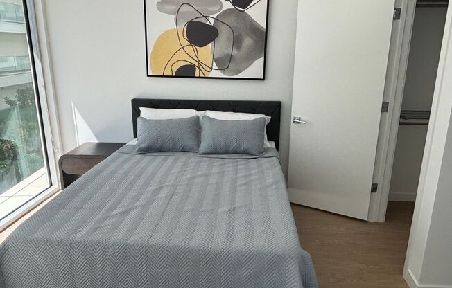 2 beds, 2 baths, 989 sqft, $5,500, Unit 324