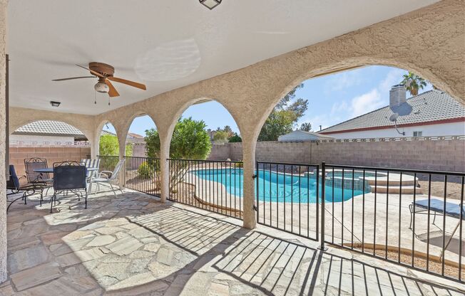 3 beds, 2 baths, $2,790
