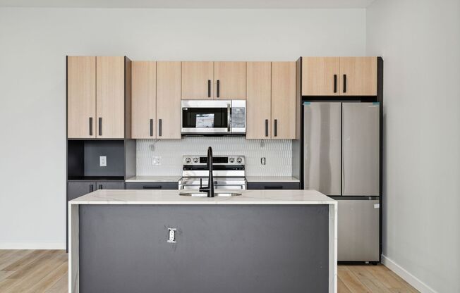 1 bed, 1 bath, 700 sqft, $1,800, Unit 106