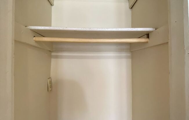 Studio, 1 bath, $775, Unit 40