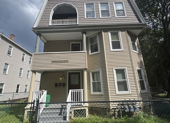 60 LAKEWOOD ST