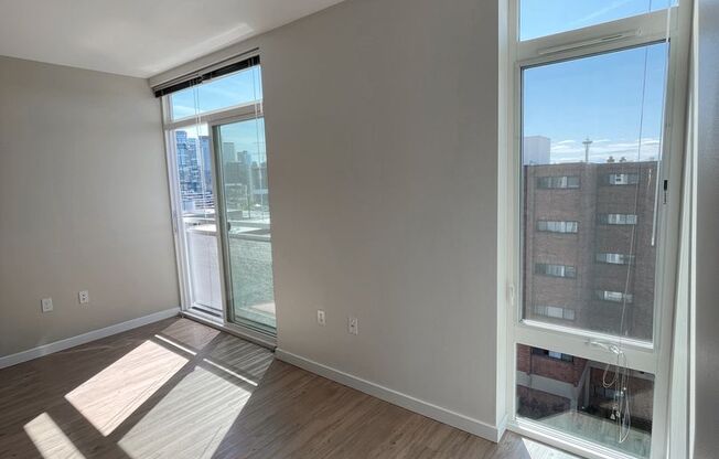 1 bed, 1 bath, 470 sqft, $1,895, Unit 702