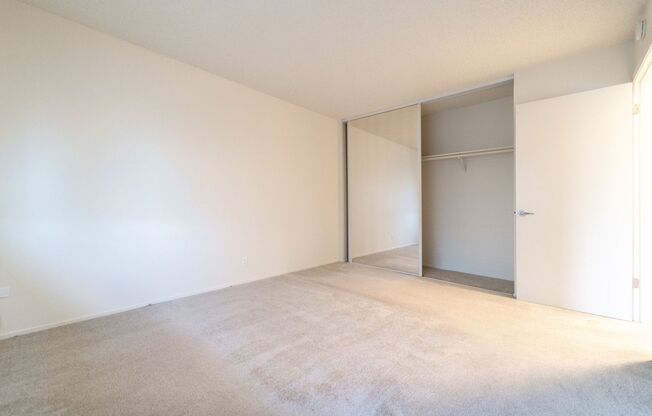 2 beds, 1 bath, 760 sqft, $2,450, Unit 26