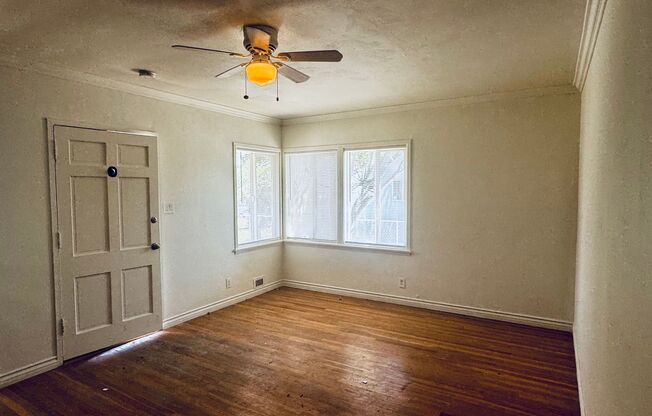 2642 E Adams