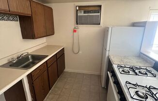 1 bed, 1 bath, $850, Unit 110 Unit 114