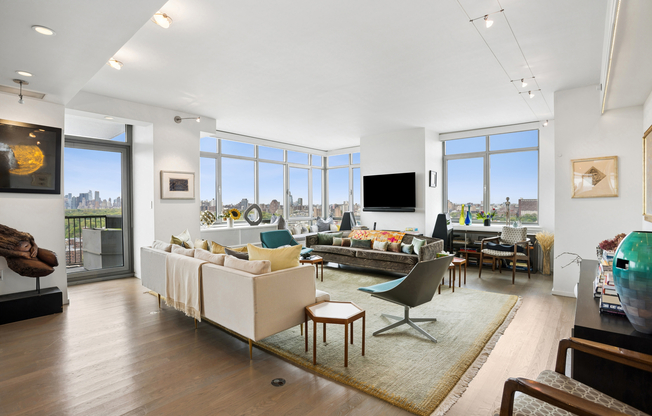3 beds, 2.5 baths, 2,890 sqft, $14,500, Unit 26D