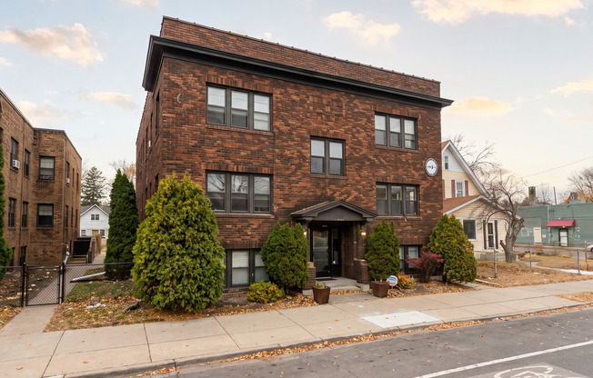 4106 Chicago Ave. S.