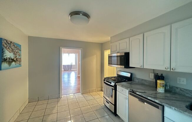 1 bed, 1 bath, $1,199, Unit Unit 3