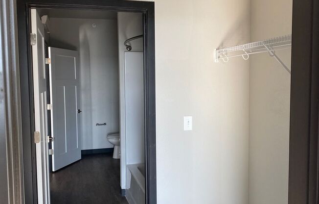 1 bed, 1 bath, 821 sqft, $1,325, Unit 204