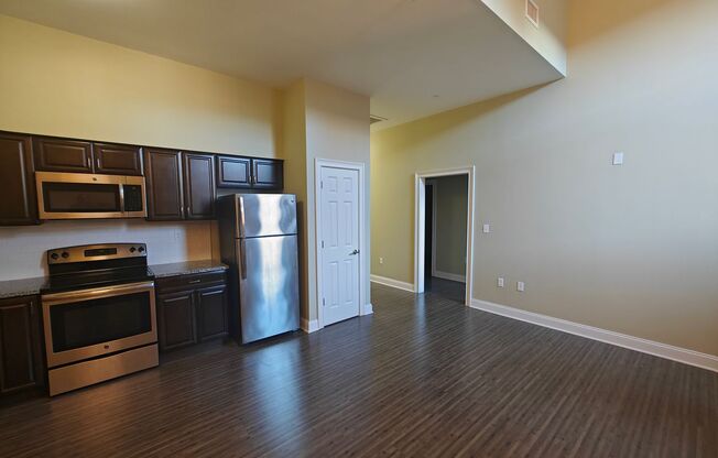 1 bed, 1 bath, 670 sqft, $1,595, Unit 303