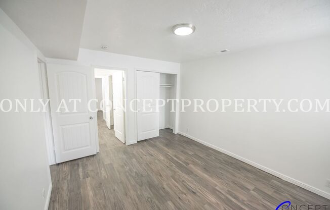 2 beds, 1 bath, 900 sqft, $1,299, Unit 07 R