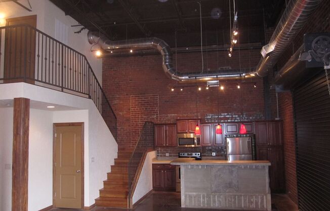 4 beds, 2 baths, 1,766 sqft, $2,275, Unit AW 120