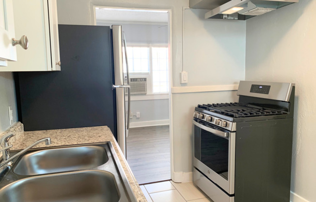 Studio, 1 bath, 500 sqft, $735, Unit Unit H