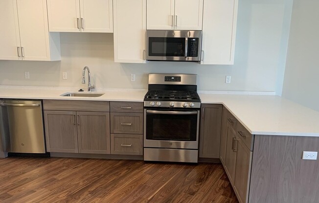 1 bed, 1 bath, 790 sqft, $3,250, Unit 313