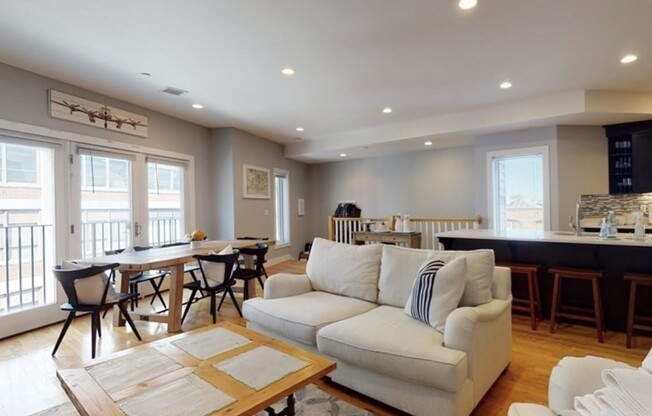 41 W 2nd Street 4