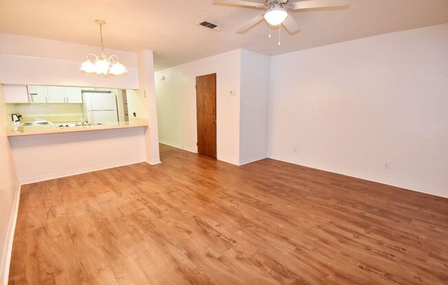 2 beds, 2.5 baths, 1,088 sqft, $1,425, Unit CW1303