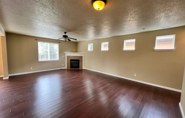 Three Bedroom in SW Bend Aspen Rim Neighborhood