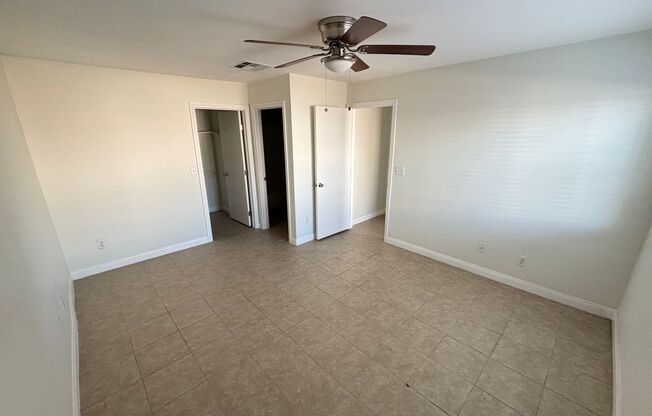 2 beds, 2 baths, $1,295, Unit UNIT 1129