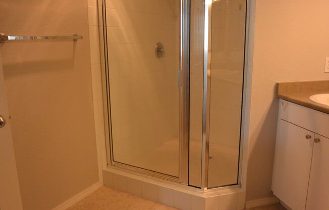 3 Bedroom Northwynd Condo for Lease by the Waterfront - 1830 SE Cutter Lane