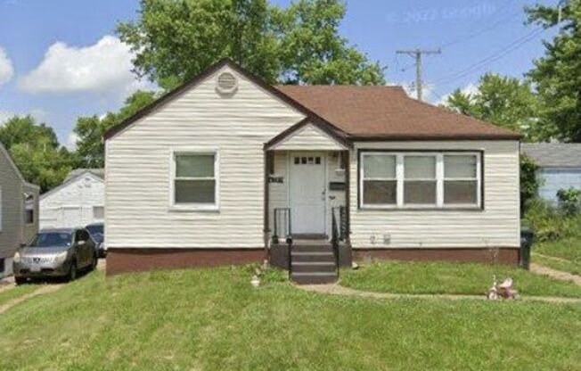 Large 2 bedroom home with Den!