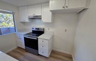 2 beds, 1 bath, $2,350, Unit # #D