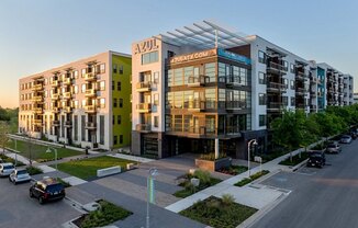 Azul Lakeshore Apartments in Austin