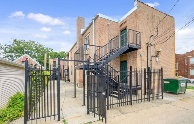 4736-4742 W 65th MOBILITY ZONE