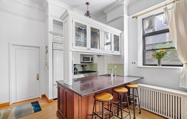 7 GRAMERCY PARK W