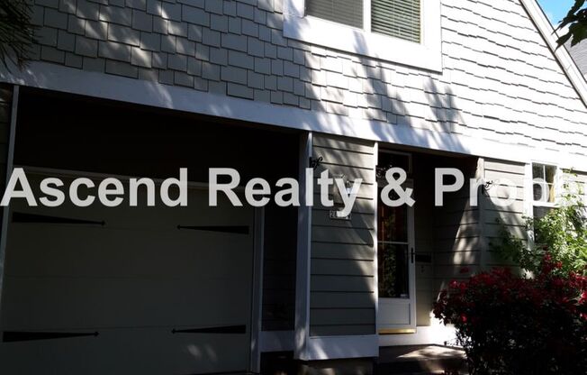 Tanasbourne Area 3 Bed Fenced Yard 1/2 Block to MAX Attached Garage 1 Small Pet Nego