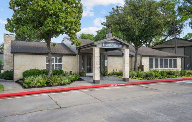 Willow Brook Crossing in Houston, TX Leasing Office